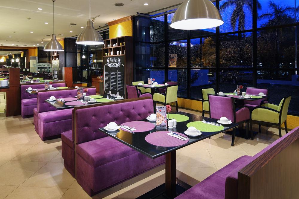 Four Points By Sheraton Batam Nagoya Extérieur photo