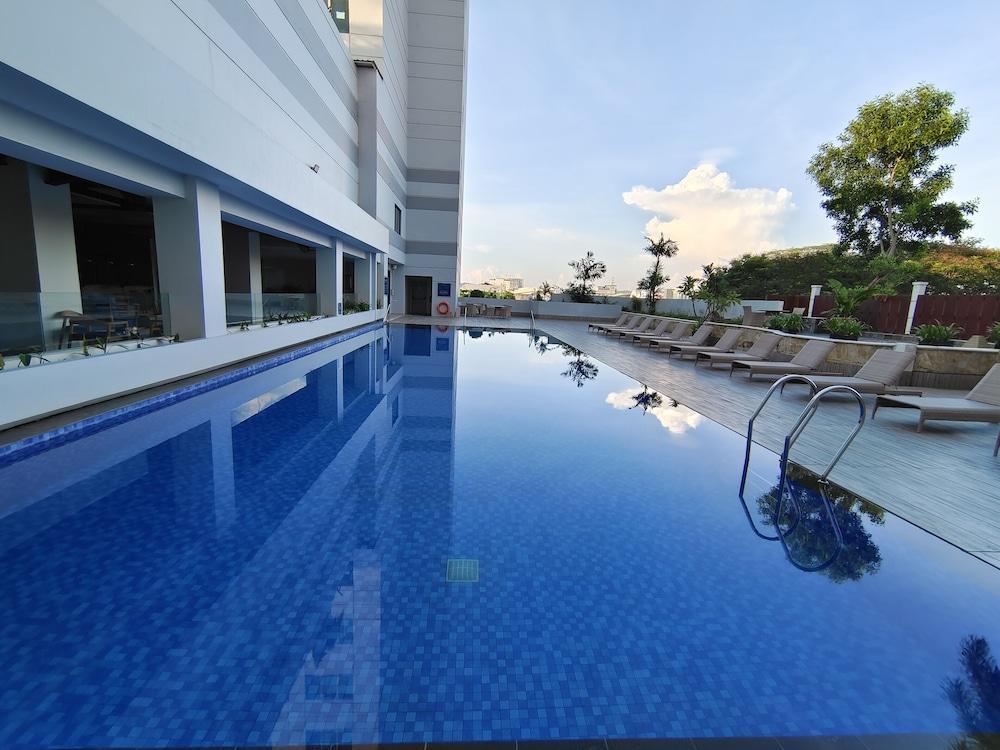 Four Points By Sheraton Batam Nagoya Extérieur photo