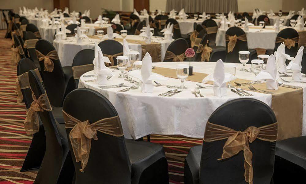 Four Points By Sheraton Batam Nagoya Extérieur photo
