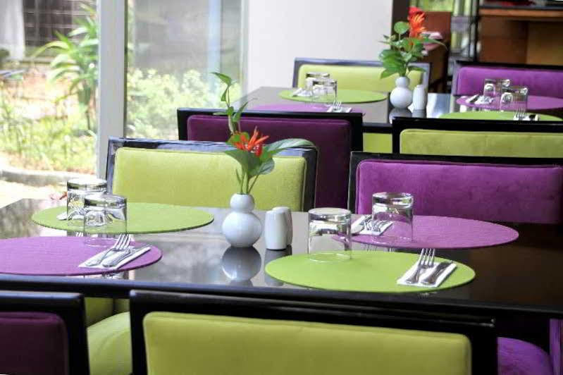 Four Points By Sheraton Batam Nagoya Extérieur photo